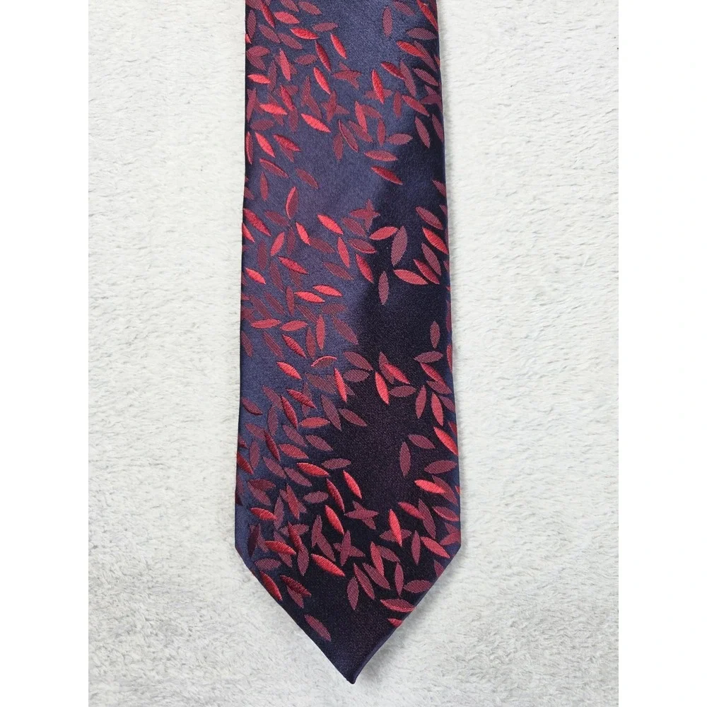 Krimson By Kwame Silk Tie Red Navy Floral Leaf Pattern Mens Necktie Modern 3